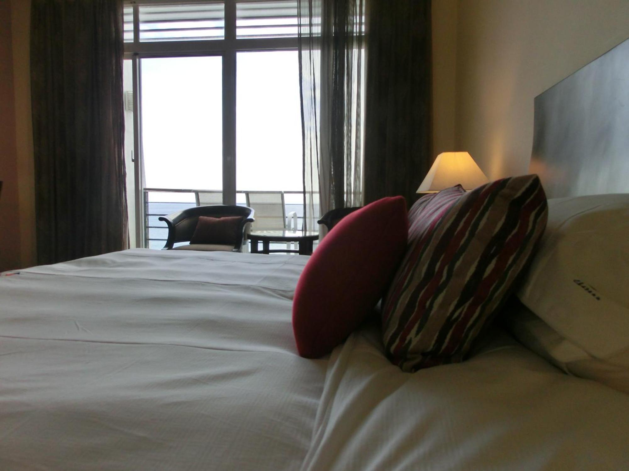 Chateau Beach Resort Kenting Extérieur photo A bedroom at the hotel