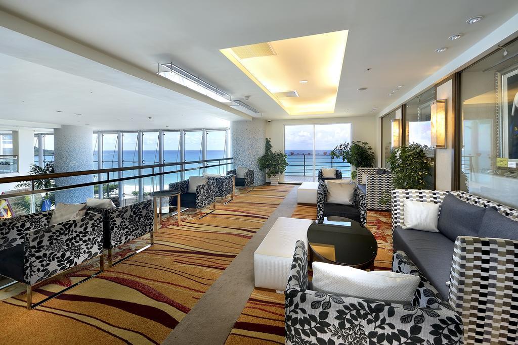 Chateau Beach Resort Kenting Extérieur photo The Club Lounge at KLIA