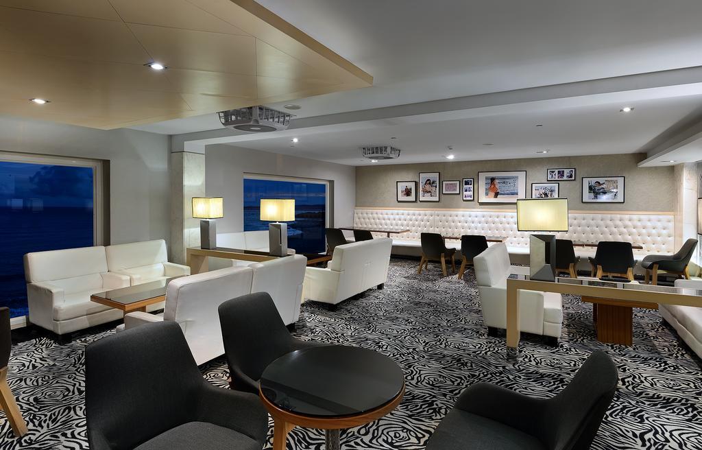 Chateau Beach Resort Kenting Extérieur photo The lounge at the airport