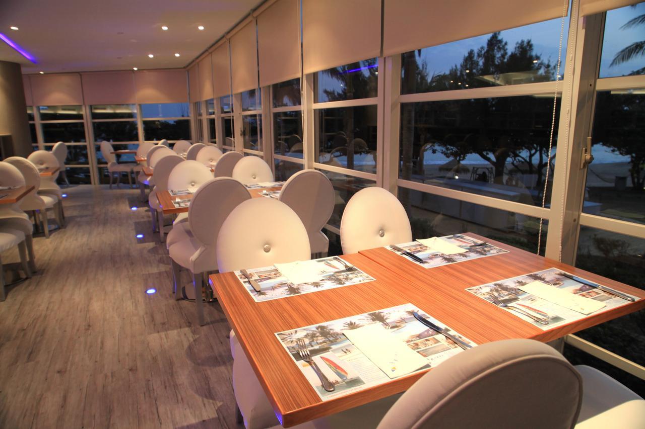 Chateau Beach Resort Kenting Extérieur photo Interior of the restaurant
