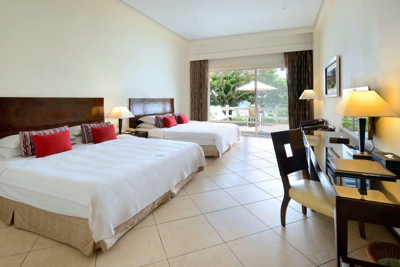 Chateau Beach Resort Kenting Extérieur photo A room at the hotel