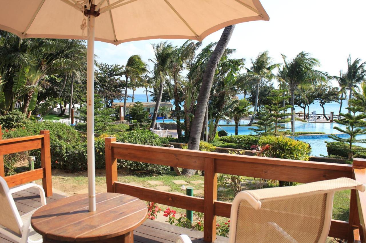 Chateau Beach Resort Kenting Chambre photo View from a room at the resort